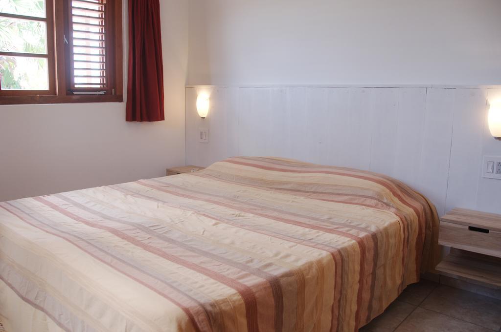 Bantopa Apartments Willemstad Zimmer foto