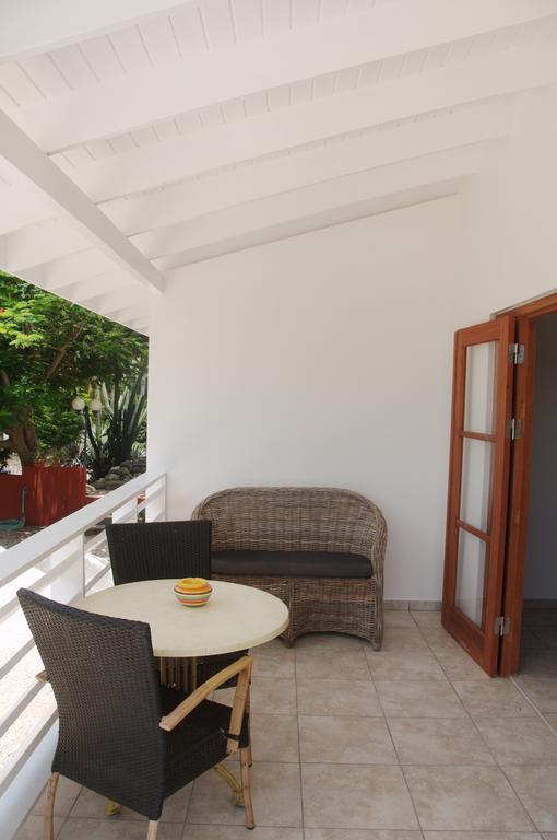 Bantopa Apartments Willemstad Zimmer foto